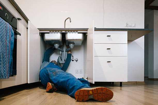 Professional Plumber technician working in Hot Springs National Park, AR